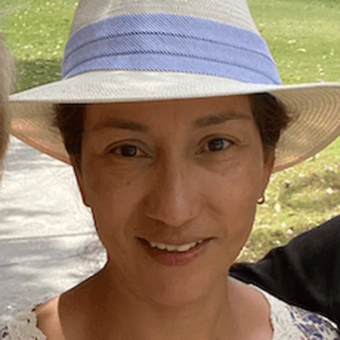 Laura R. Blakney